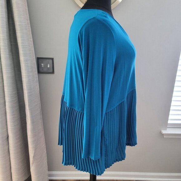 New The Limited Collection Turquoise Pleated Sweater Top 2X - Picture 3 of 6